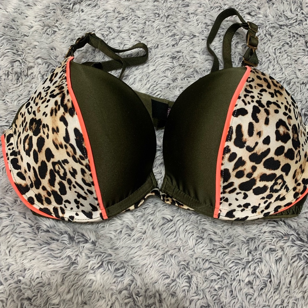 Green push up bra